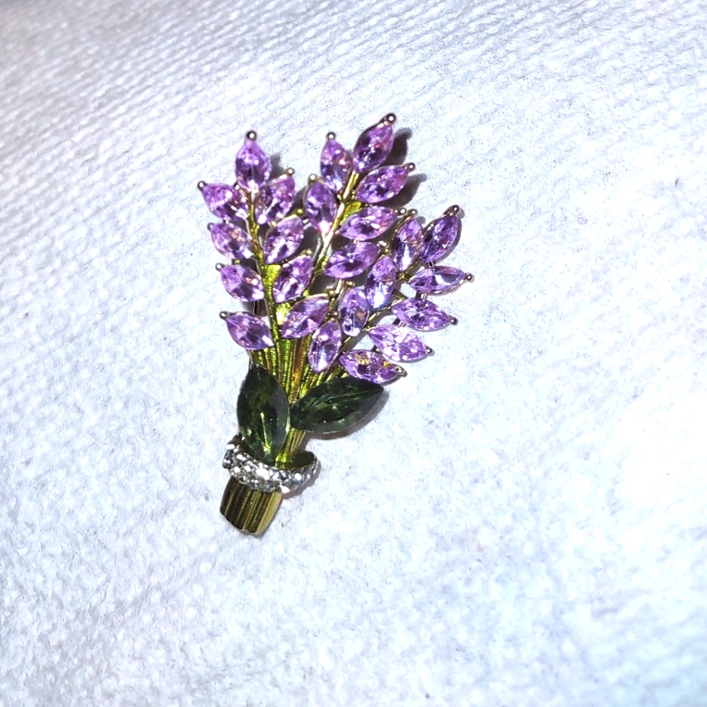 Lavender Flowers Bouquet Brooch - Picture 5 of 10